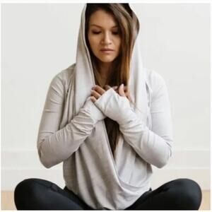 Zyia Yoga Shawl Wrap Light Gray size XL Balletcore Ballerina